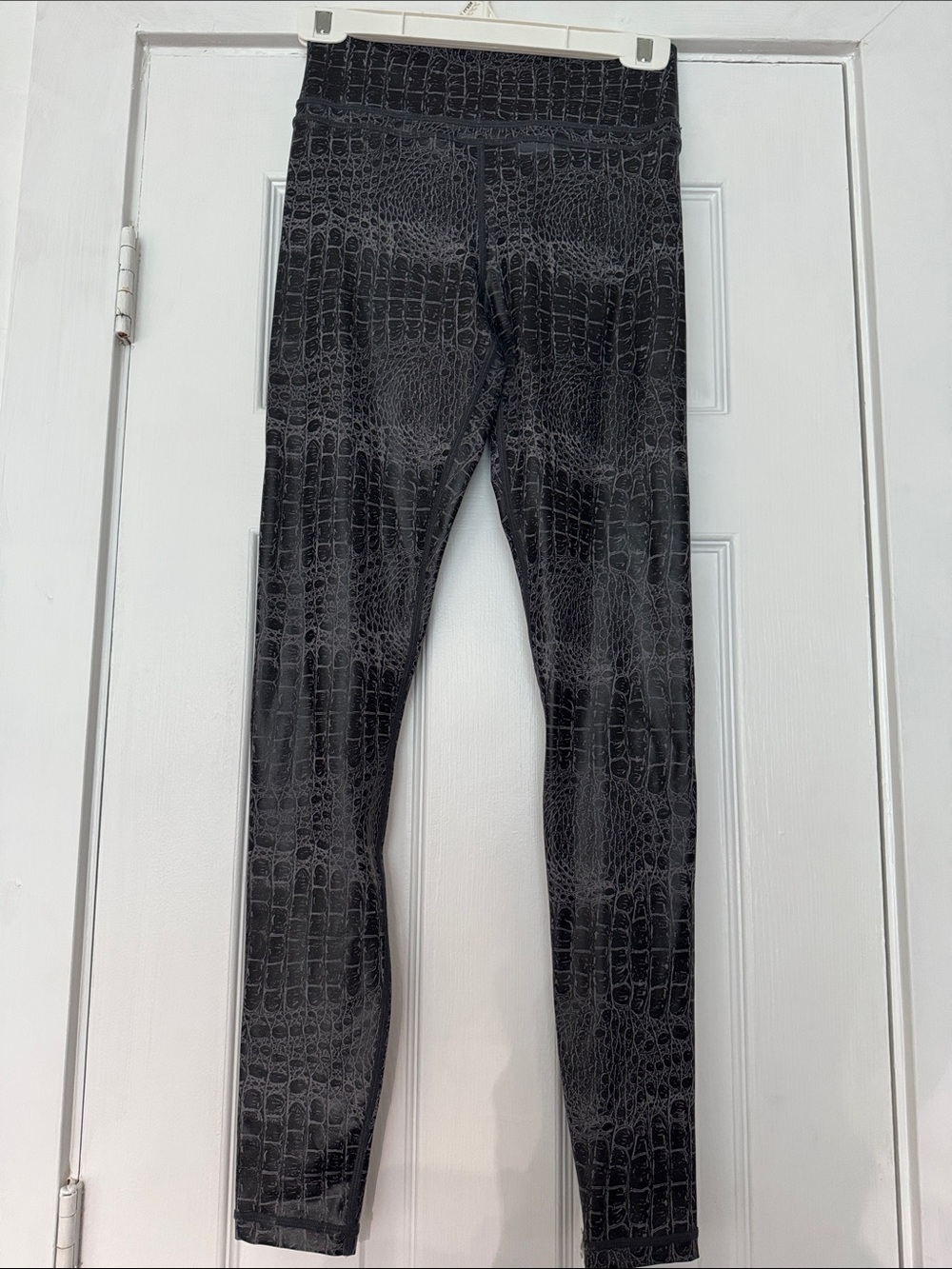 Black Croc-Print Women’s Performance Leggings